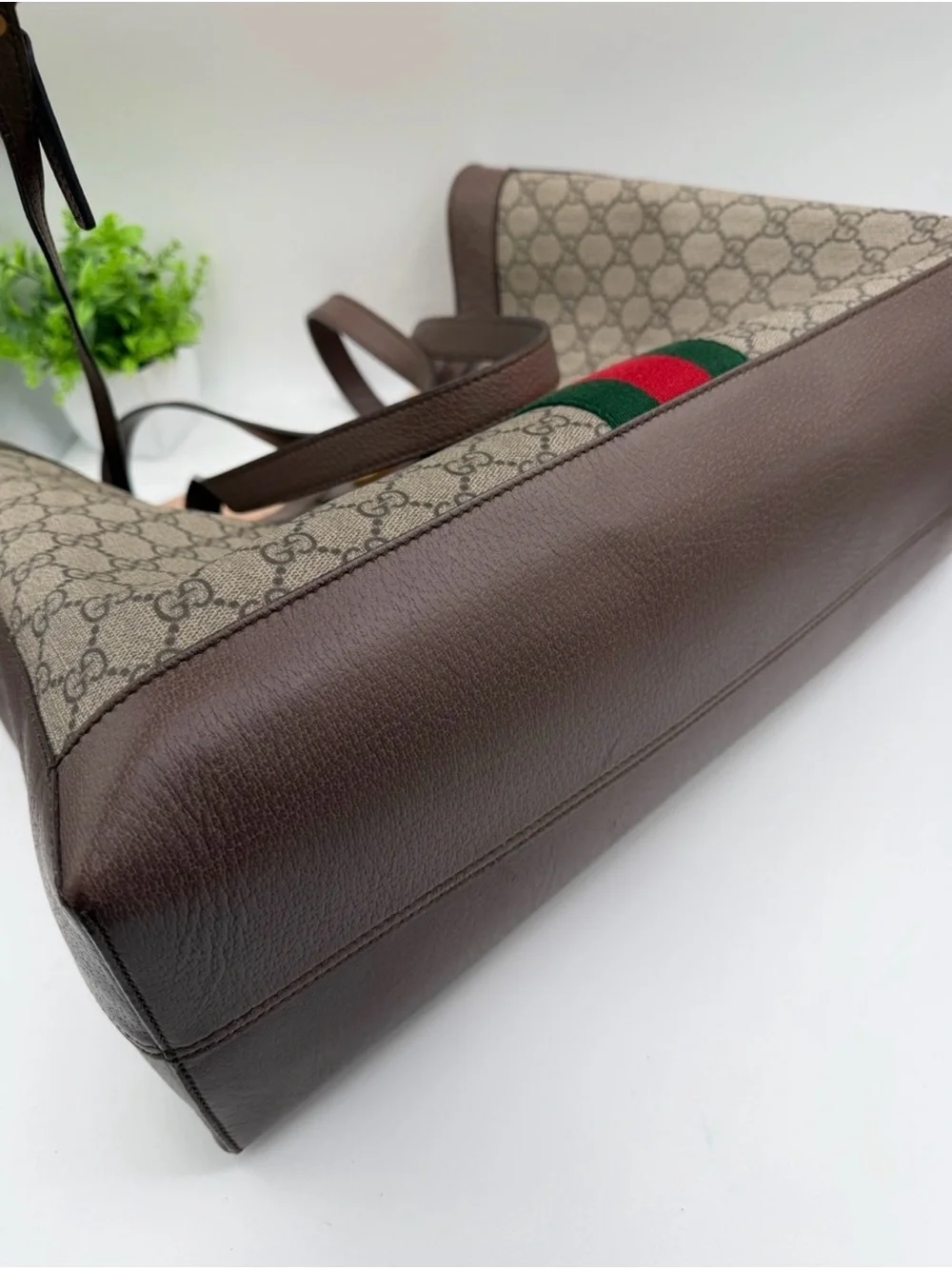 Gucci Ophidia GG Supreme Tote EUC w/ Pouch